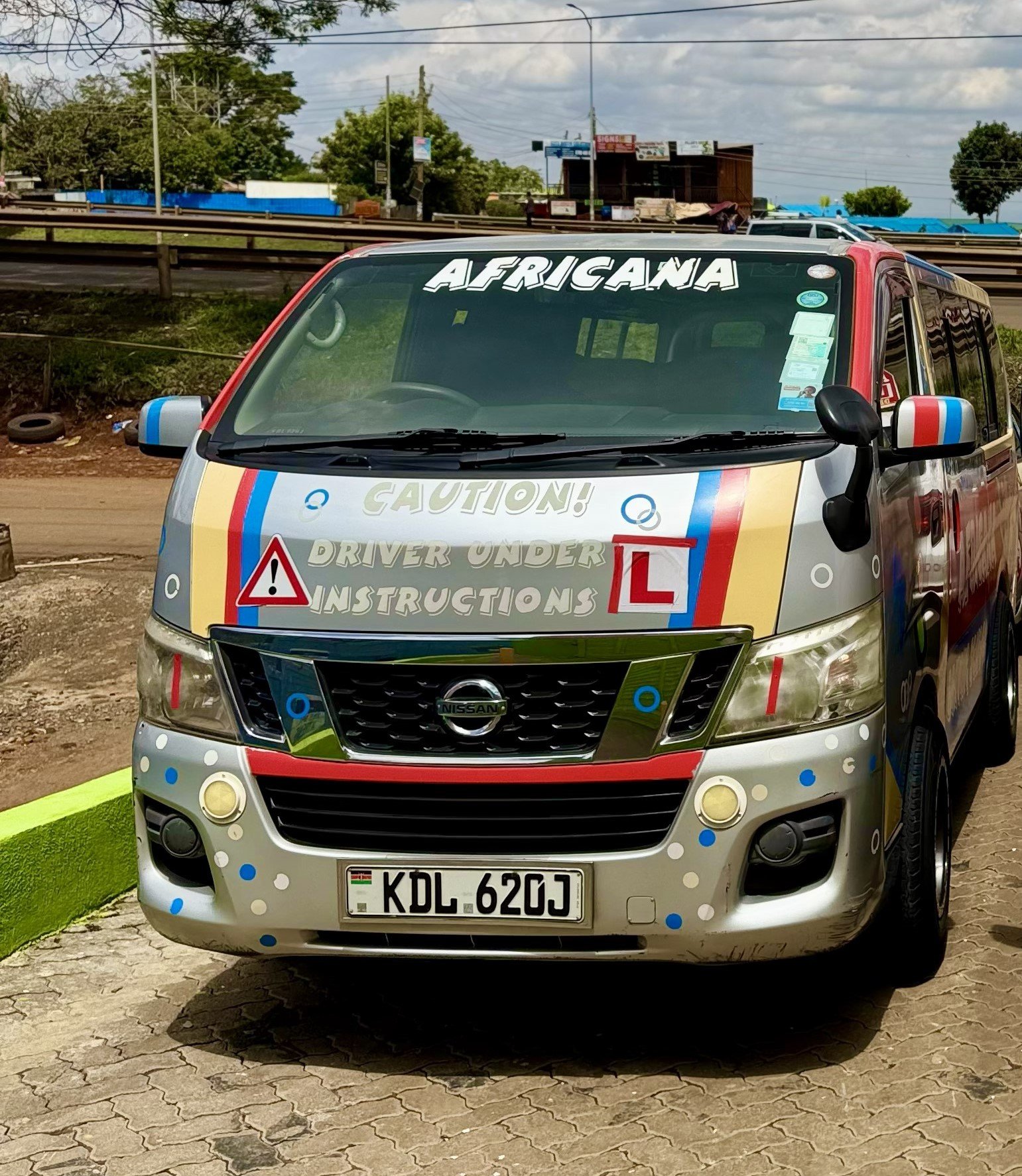 Nissan NV350 Caravan